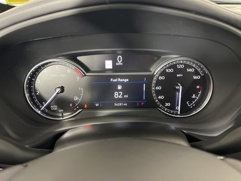 Used 2023 Cadillac XT4 Luxury w/ Cold Weather Package FWD image 21