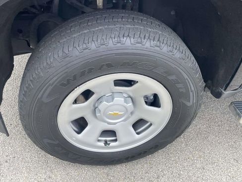 Used 2022 Chevrolet Colorado W/T w/ WT Convenience Package RWD image 11