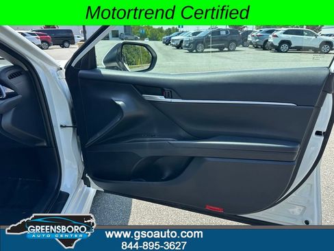 Used 2023 Toyota Camry SE FWD image 17