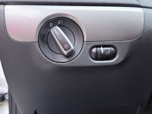 Used 2016 Volkswagen Jetta SE FWD image 40