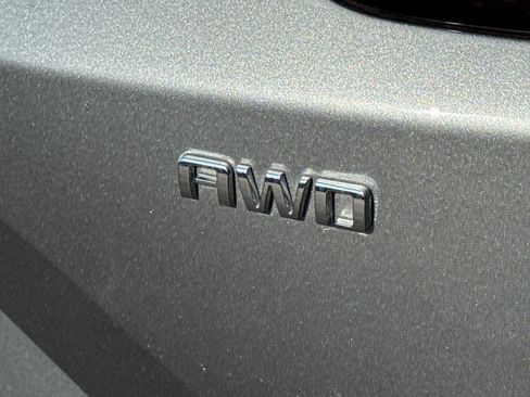Used 2024 Chevrolet Blazer EV LT AWD/4WD image 15