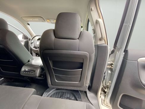 Used 2007 Saturn Outlook XE w/ Advanced Audio Pkg FWD image 37