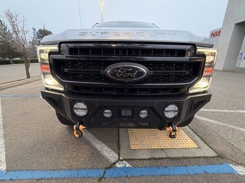 Used 2021 Ford F250 Lariat image 9