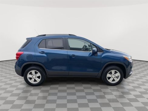Used 2020 Chevrolet Trax LT image 9