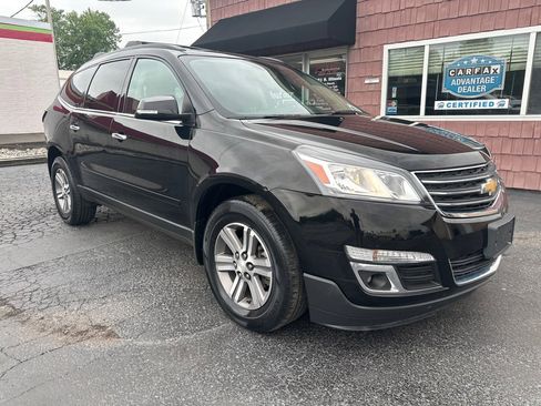 Used 2017 Chevrolet Traverse LT AWD/4WD image 1