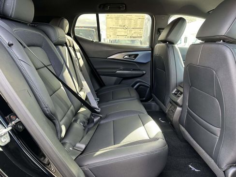 New 2026 Chevrolet Equinox EV LT image 24