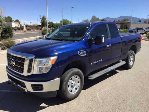 Used 2017 Nissan Titan SV AWD/4WD image 1