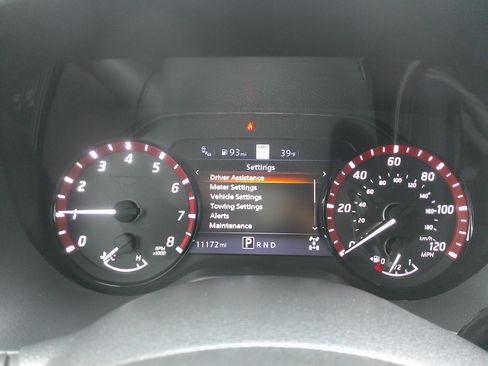 Used 2024 Nissan Titan PRO-4X w/ Pro-4x Convenience Package image 22