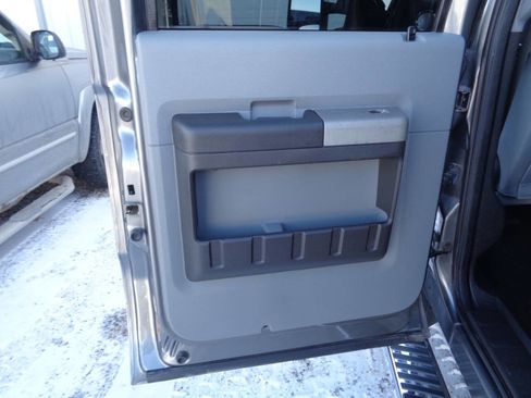 Used 2013 Ford F250 XLT w/ Chrome Pkg image 58