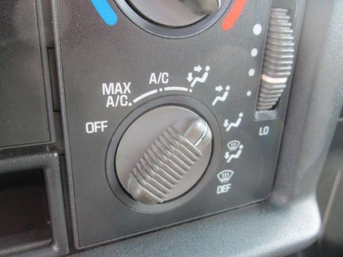 Used 1997 Chevrolet S10 Pickup LS w/ Convenience Pkg 2 image 13