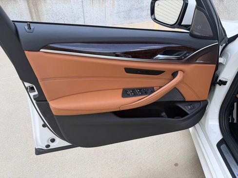 Used 2019 BMW 540i xDrive w/ M Sport Package AWD/4WD image 12