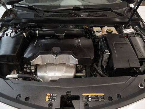 Used 2015 Chevrolet Impala LTZ FWD image 40