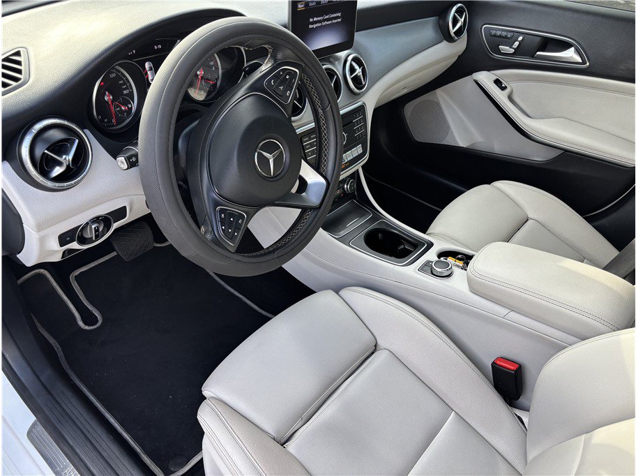 Used 2018 Mercedes-Benz CLA 250 image 12