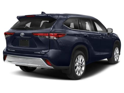 Used 2021 Toyota Highlander Limited AWD/4WD image 2