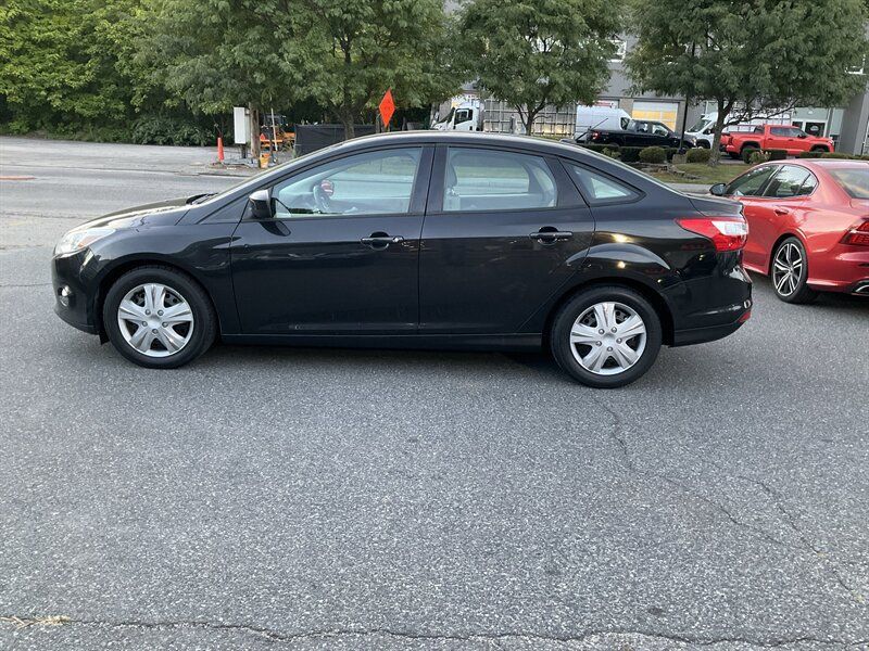 Used 2012 Ford Focus SE FWD image 8