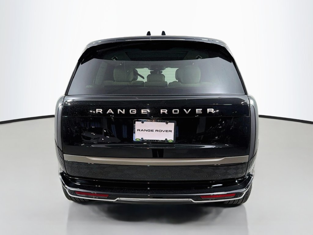 New 2027 Land Rover Range Rover Long Wheelbase SE AWD/4WD image 6