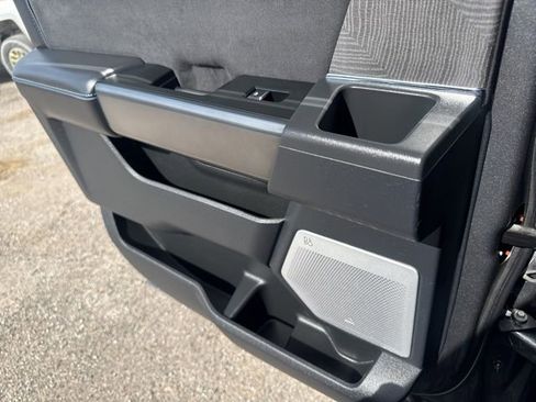 Used 2025 Ford F250 Platinum w/ Tremor Off-Road Package image 39