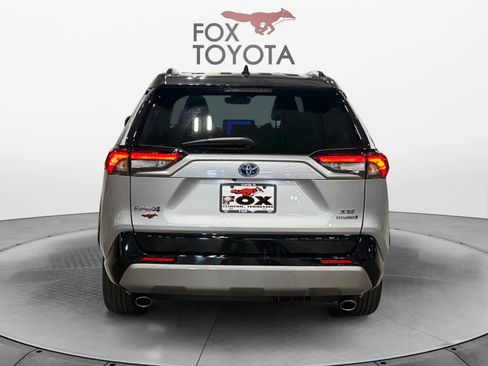 Used 2024 Toyota RAV4 XSE w/ Weather Package AWD/4WD image 5