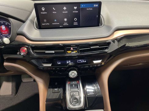Used 2023 Acura MDX SH-AWD w/ Technology Package image 16
