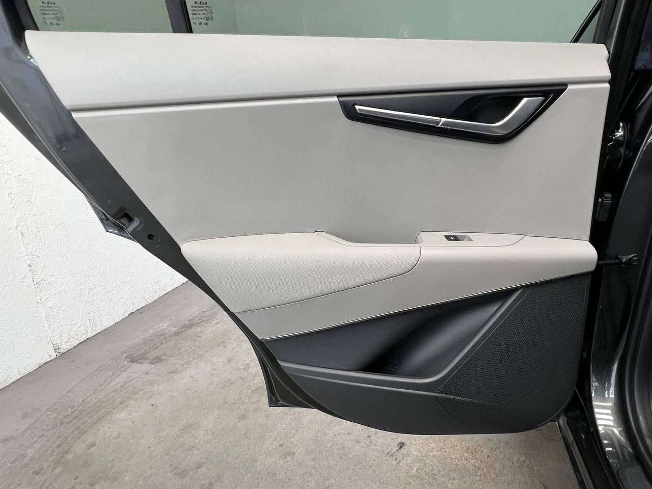 Used 2023 Kia Niro Wind FWD image 9