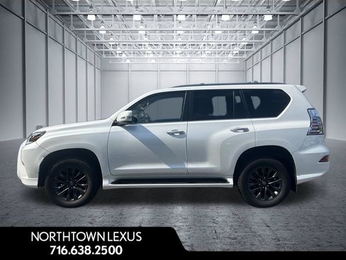 Used 2023 Lexus GX 460 Premium w/ Premium Package AWD/4WD image 3