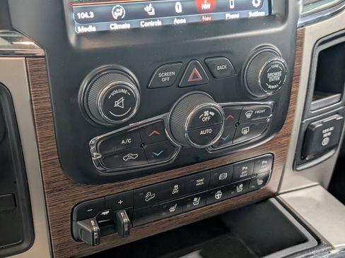Used 2018 RAM 2500 Laramie w/ Off Road Package AWD/4WD image 19