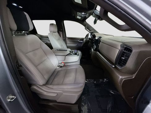 Used 2023 Chevrolet Silverado 1500 LT w/ Z71 Off-Road Package image 28