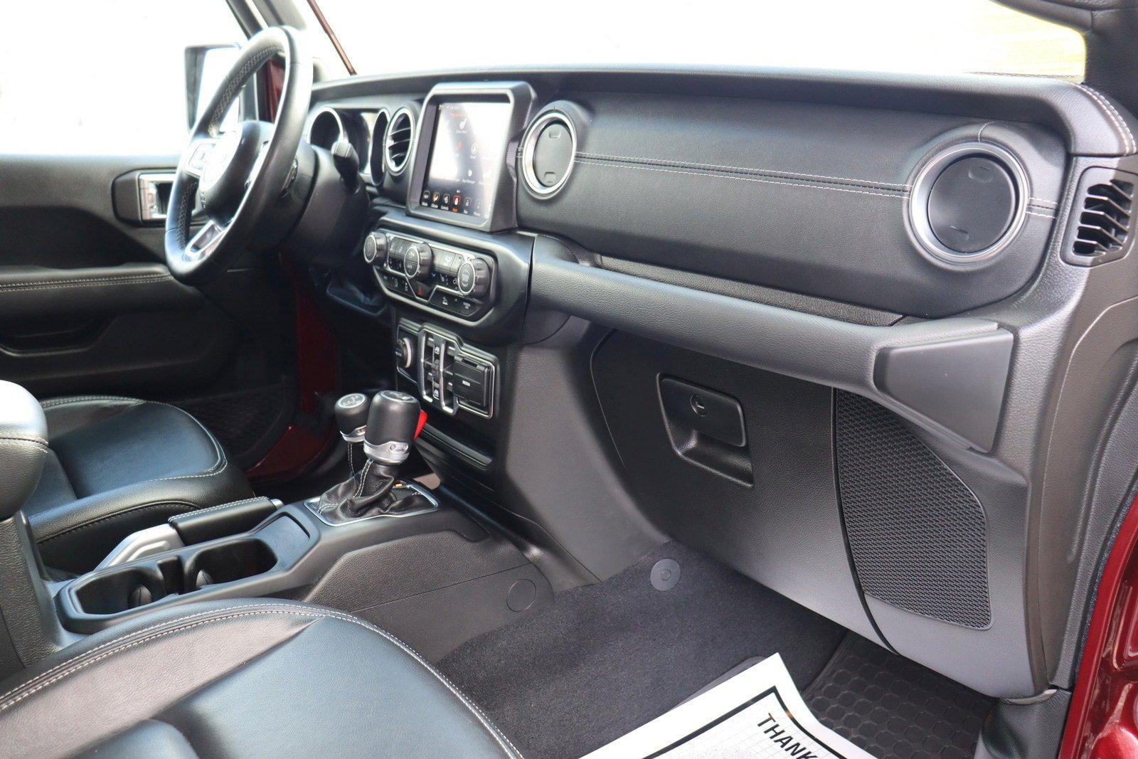 Used 2022 Jeep Wrangler Unlimited Sahara w/ Cold Weather Group AWD/4WD image 19