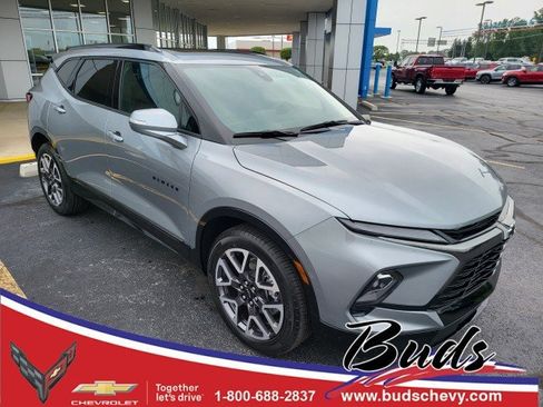 Used 2025 Chevrolet Blazer RS w/ Driver Confidence II Package AWD/4WD image 1