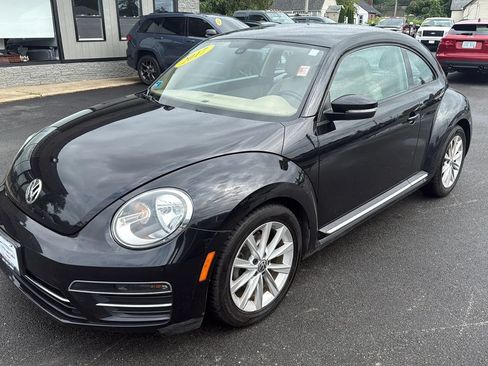 Used 2017 Volkswagen Beetle 1.8T SE FWD image 3