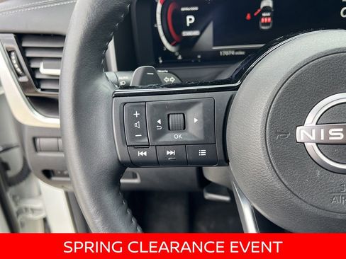 Certified 2023 Nissan Rogue Platinum image 11