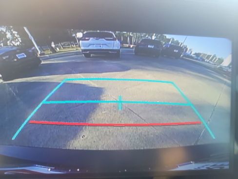 Certified 2022 Toyota Camry SE image 21