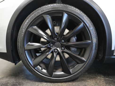 Used 2017 Tesla Model X 90D AWD/4WD image 21