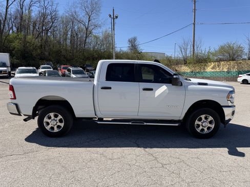Used 2024 RAM 2500 Big Horn w/ Bed Utility Group image 8