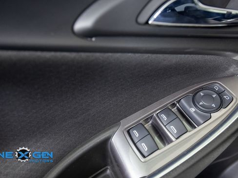 Used 2022 Chevrolet Malibu LT FWD image 12