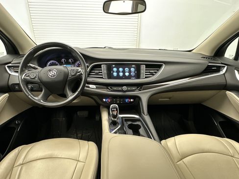 Used 2019 Buick Enclave Essence image 16