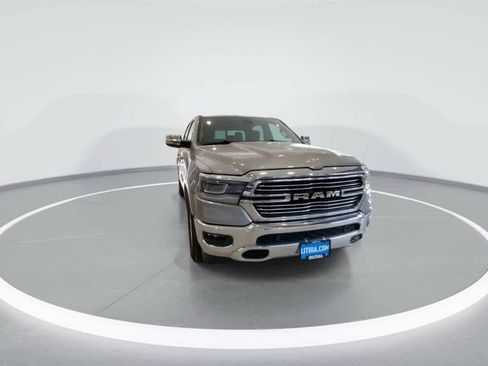 Used 2019 RAM 1500 Laramie AWD/4WD image 3