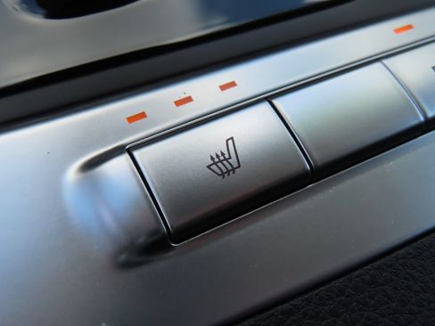 Certified 2026 Kia Carnival EX FWD image 9