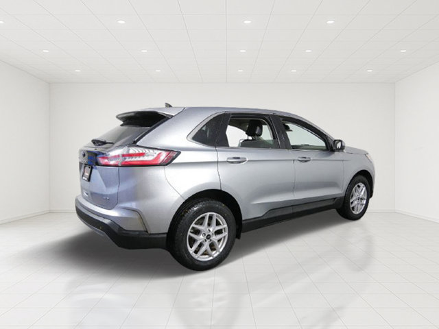 Certified 2024 Ford Edge SEL w/ Convenience Package AWD/4WD image 8