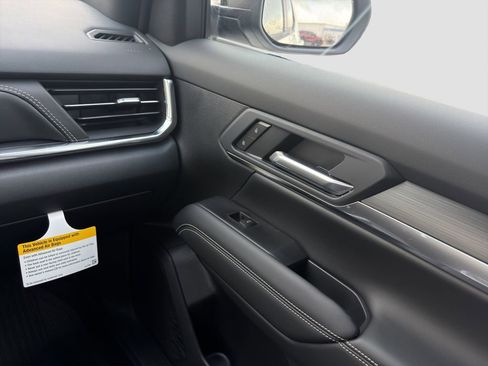 New 2026 GMC Terrain Elevation w/ Elevation Premium Package image 17