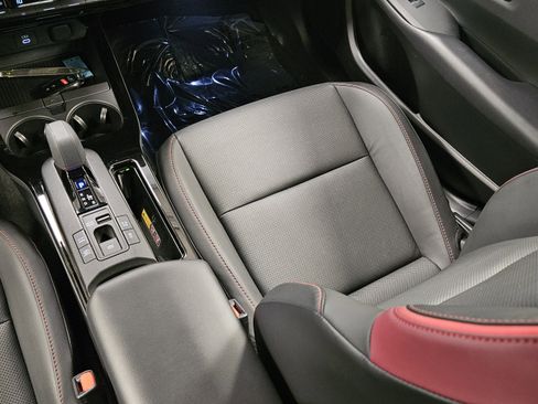 Used 2024 Toyota Prius Prime XSE image 14