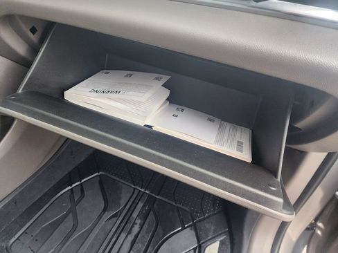 Used 2018 Chevrolet Traverse LT w/ LPO, Floor Liner Package image 25