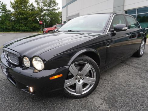 Used 2008 Jaguar XJ8 RWD image 3