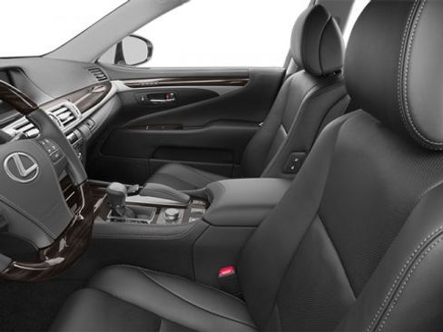 Used 2013 Lexus LS 460 image 8
