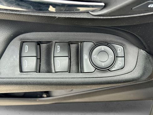 Used 2019 Chevrolet Equinox LT image 13