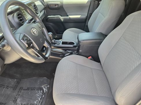 Used 2022 Toyota Tacoma SR RWD image 15