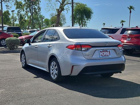 Used 2026 Toyota Corolla LE FWD image 8