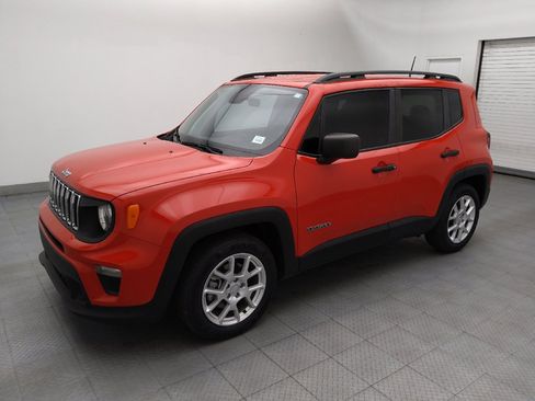Used 2020 Jeep Renegade Sport w/ Sport Appearance Group FWD image 2