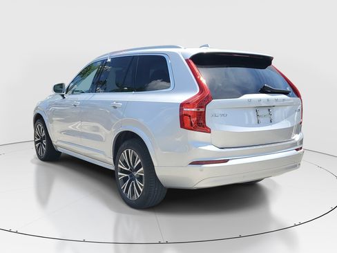 Used 2022 Volvo XC90 T6 Momentum w/ Protection Package Premier AWD/4WD image 5
