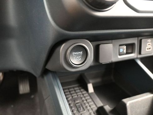 New 2025 Ford Maverick Lariat w/ Black Appearance Package AWD/4WD image 17
